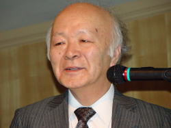 松本教授の写真