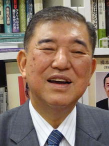 石和茂